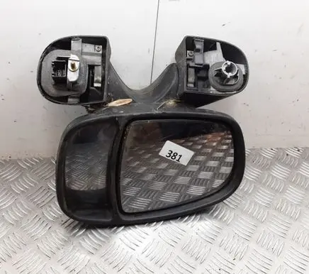 Nissan Primastar Front door electric wing mirror E2010022