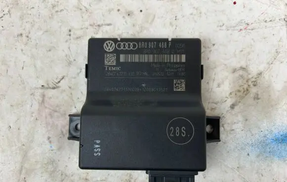Audi A4 S4 B8 8K Gateway control module 8R0907468D 8R0907468P