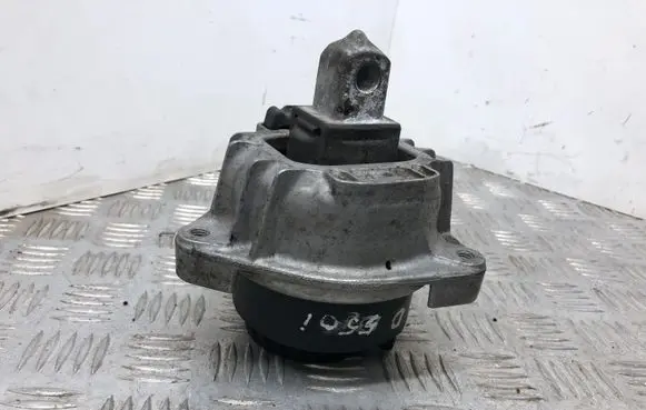 BMW 7 F01 F02 F03 F04 Engine mount bracket 68623513 6777374