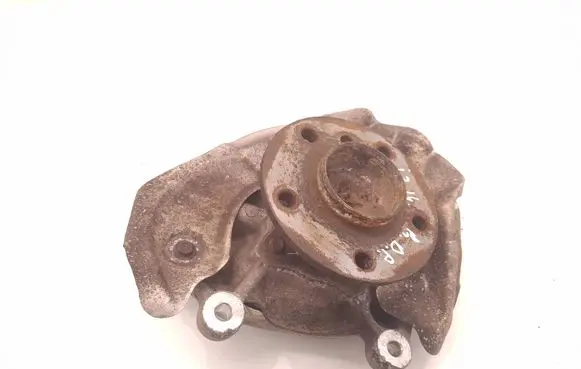 Front wheel hub