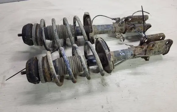Mercedes-Benz Vito Viano W638 Front shock absorber with coil spring