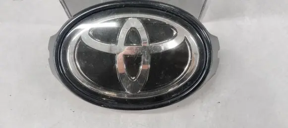 Toyota Corolla E210 E21 Manufacturer badge logo/emblem 9097502124 5311452160