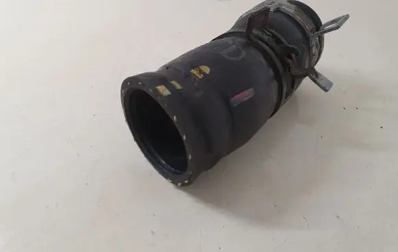 Toyota Avensis T270 Engine coolant pipe/hose