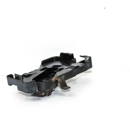 Volkswagen Jetta VII Other body part 17A927163