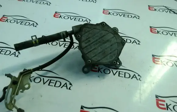 Toyota RAV 4 (XA30) Vacuum pump 03120753