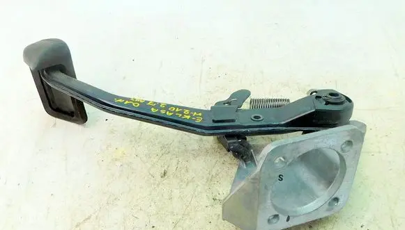 Mercedes-Benz E W210 Brake pedal A2022901619 190926