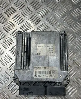 BMW 1 E81 E87 Engine control unit/module 7797318 7797216 0281011964