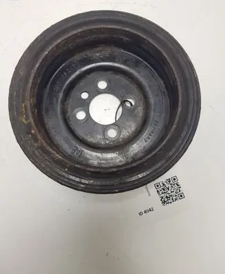 Volkswagen PASSAT B8 Crankshaft pulley 03G105243