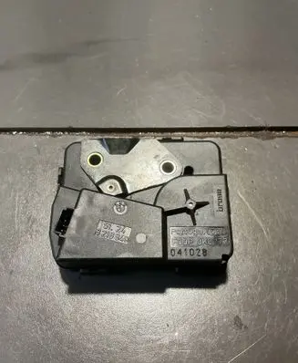 BMW 5 E60 E61 Tailgate/trunk/boot lock/catch/latch 8218849