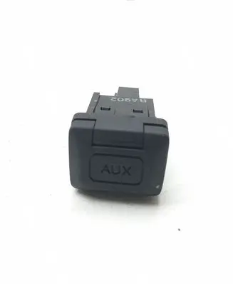 Honda CR-V AUX in-socket connector M34736