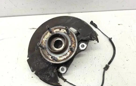Opel Zafira C Front wheel hub