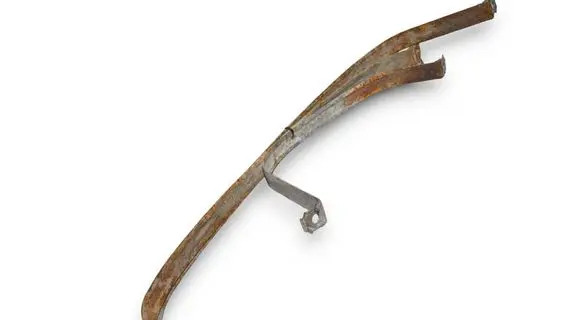 Volkswagen Transporter - Caravelle T4 Fuel tank mounting bracket