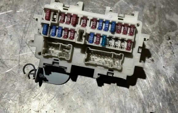 Nissan Murano Z50 Fuse module AM60A
