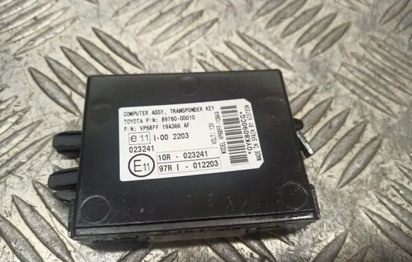 Toyota Yaris Immobilizer control unit/module E1110R-023241