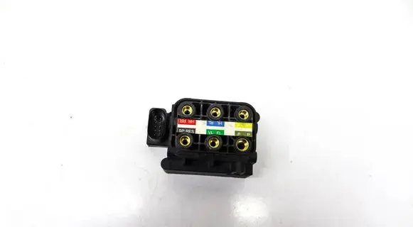 Mercedes-Benz GL X164 Air suspension valve block 