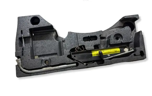 Volkswagen PASSAT B6 Tool box 3C5012115C
