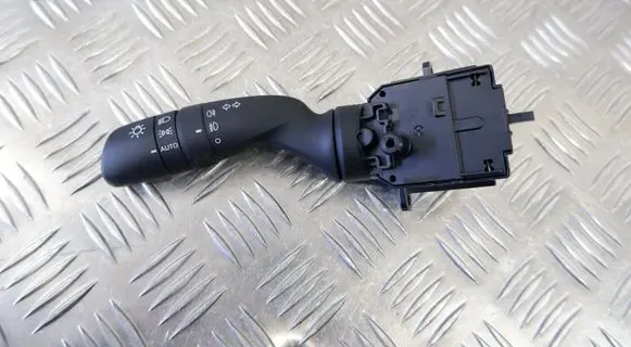 Toyota Yaris XP210 Indicator stalk 8432902040