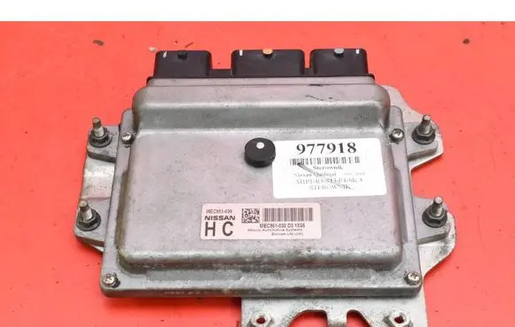 Nissan Qashqai Engine control unit/module ECU MEC951-030