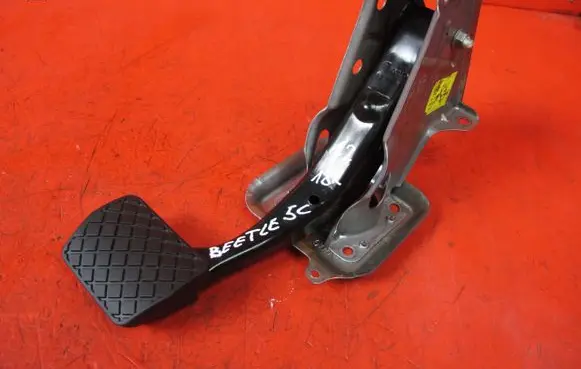 Volkswagen Beetle A5 Brake pedal 1K1723057BG