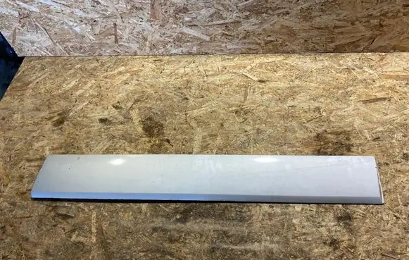 Opel Vivaro Sliding door trim (molding) 768556674R