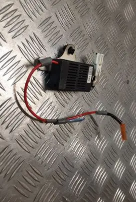 Lexus GS 300 350 430 450H Aerial antenna filter C25S1A