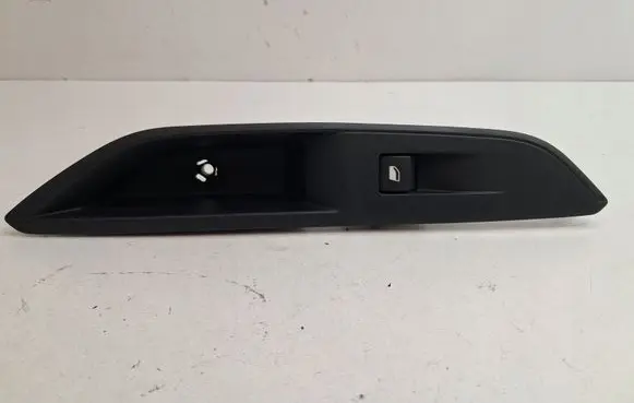 Peugeot Partner III Central console control unit 9810515077