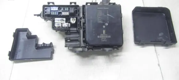 Nissan Qashqai Fuse module 284B74BA0A