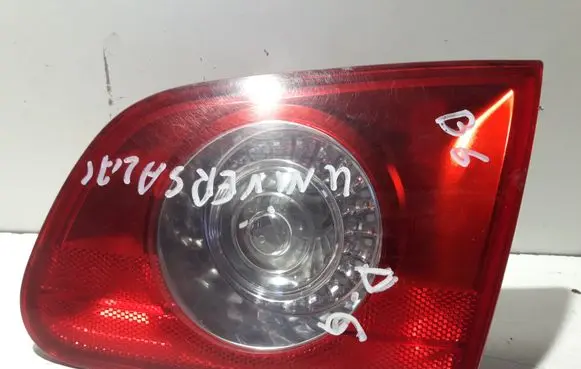 Volkswagen PASSAT B6 Tailgate rear/tail lights