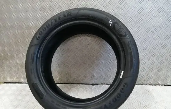 Citroen e-C3 R17 summer tire 