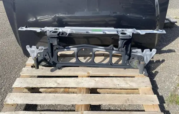 BMW 5 E39 Radiator support slam panel 8387412