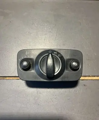 Ford Galaxy Light switch 04066474