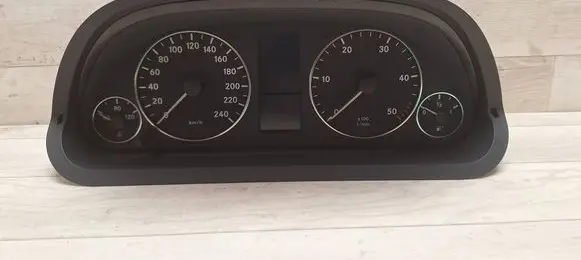Mercedes-Benz A W169 Speedometer (instrument cluster) 1031098101
