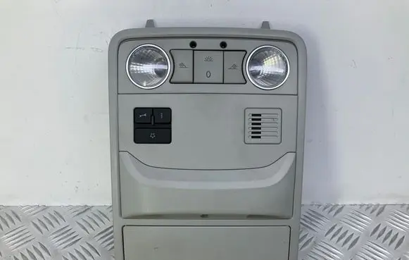 Volkswagen Tiguan Front seat light 1K0867489 1K0868837G 3B0035711B