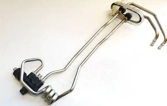 Mercedes-Benz S W221 Engine coolant pipe/hose 1408300384