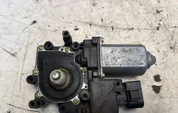 Audi A4 S4 B5 8D Rear door window regulator motor 114188113