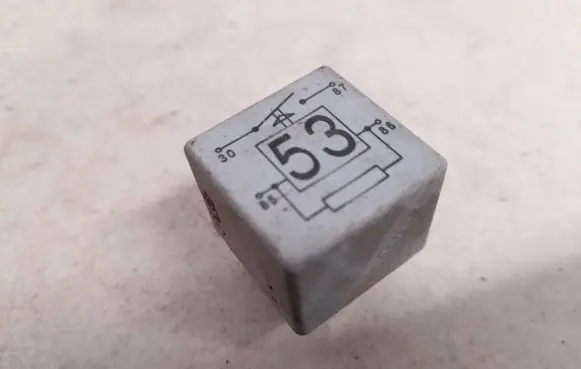 Volkswagen Golf IV Other relay 141951253b 20240072
