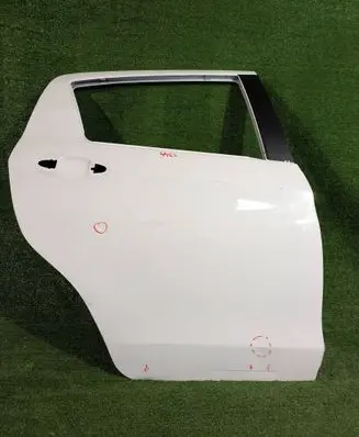 Toyota Yaris Rear door 