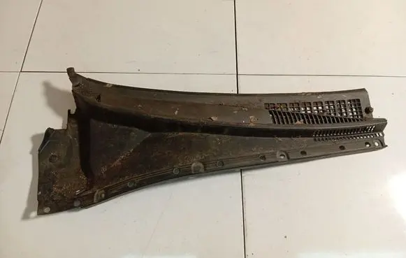 KIA Sorento Wiper trim 861613E000