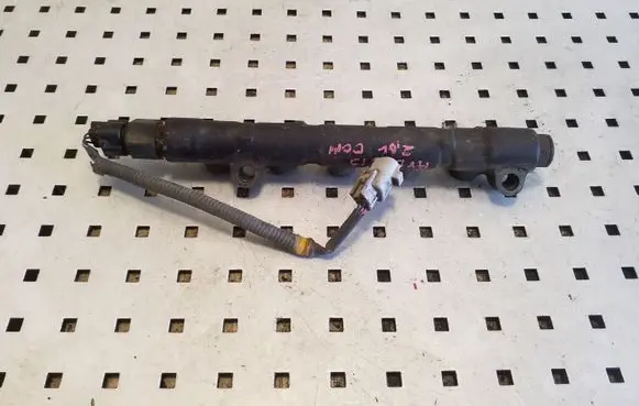 Toyota Avensis T220 Fuel main line pipe 