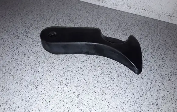 BMW 5 E39 Engine bonnet (hood) release handle 8226621