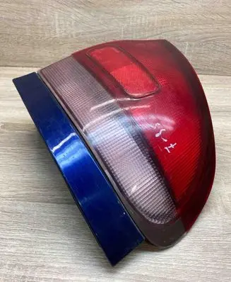 Mazda 626 Tailgate rear/tail lights 0431392
