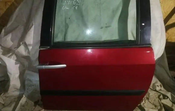 Citroen C8 Rear door raudonos