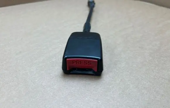 Aixam City II Front seatbelt buckle
