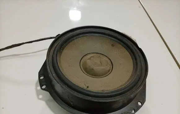 Opel Zafira A Front door speaker 