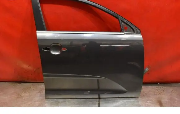 KIA Sportage Front door 