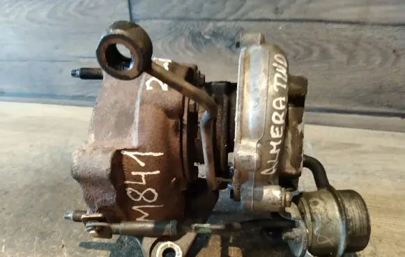 Nissan Almera Tino Turbo