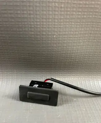 MG ZS Tailgate opening switch 11661305