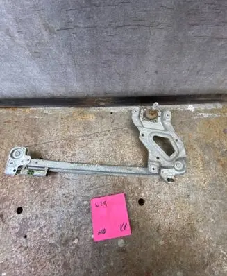 Audi A4 S4 B5 8D Front door manual window regulator 
