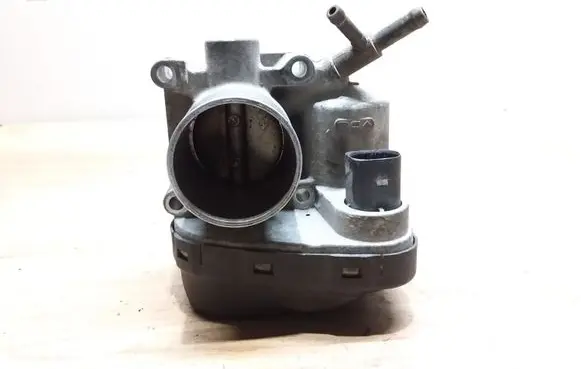 Skoda Fabia Mk1 (6Y) Throttle valve 047133062