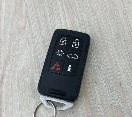 Volvo S80 Ignition key/card 30659491 5W49265